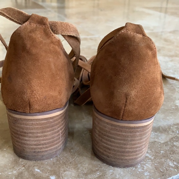 Steve Madden Revere Suede chunky heel Sandal - Picture 5 of 8